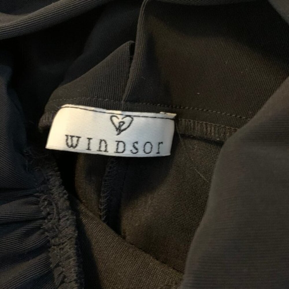 Windsor "Little Black Dress" - Picture 9 of 11